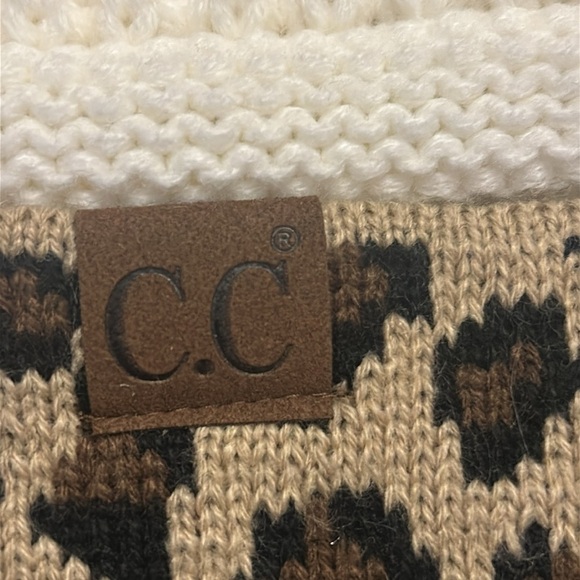 C.C. Brands Women's Cream with Leopard Print Cuff Knit Beanie - Picture 7 of 9